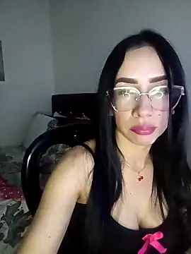 Snapshot of YaraDuartee chatting on April 10, 2026, 1:11 am YaraDuartee online show from April 10, 2026, 1:11 am