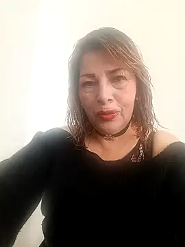 VANESSA  01 online show from November 17, 2025, 1:39 pm