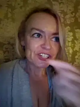 demidelightfulxx online show from September 28, 2025, 6:41 am