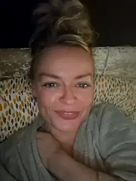 demidelightfulxx online show from October 20, 2025, 9:04 pm