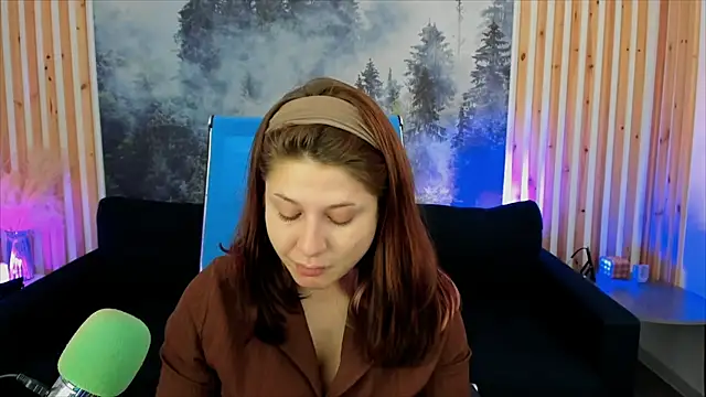 FameyBlum online show from October 5, 2025, 8:12 am