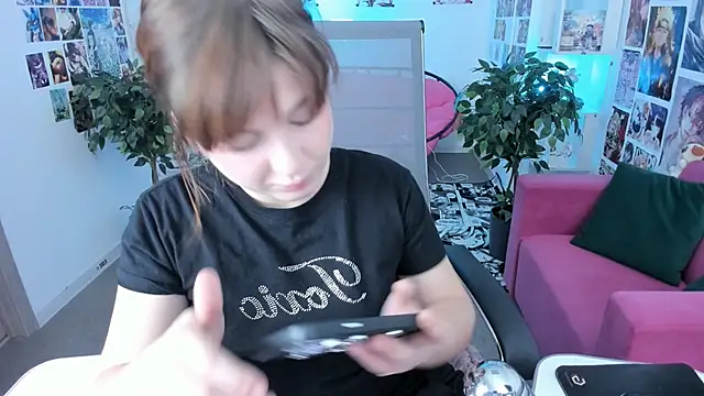 FameyBlum online show from October 15, 2025, 8:25 am