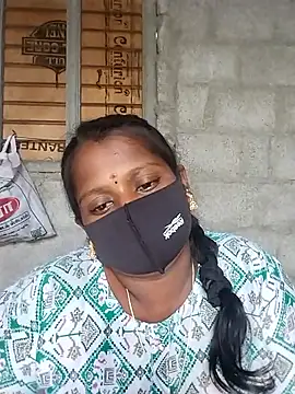 Tamil Hot Sandy online show from March 17, 2026, 5:33 am