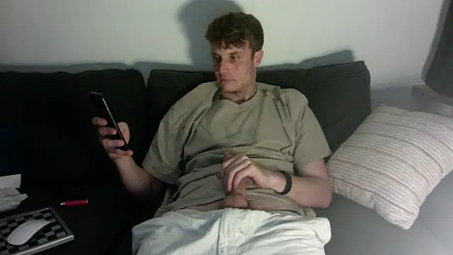 Snapshot of bangzrr3 chatting on October 4, 2025, 7:01 pm bangzrr3 online show from October 4, 2025, 7:01 pm