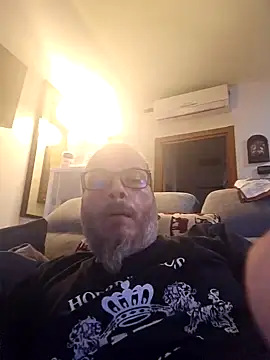 ilmilanese76 online show from September 25, 2025, 5:16 pm