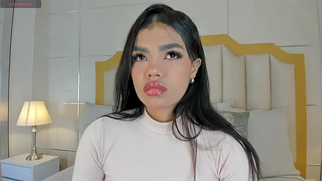 NaylaGrey online show from November 20, 2025, 12:38 pm