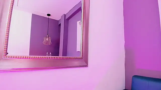 Snapshot of Alessiia__ chatting on November 28, 2025, 3:09 am Alessiia online show from November 28, 2025, 3:09 am