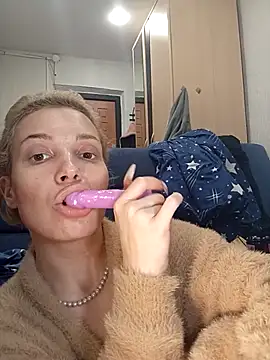 Conny Shellie online show from November 24, 2025, 12:10 am