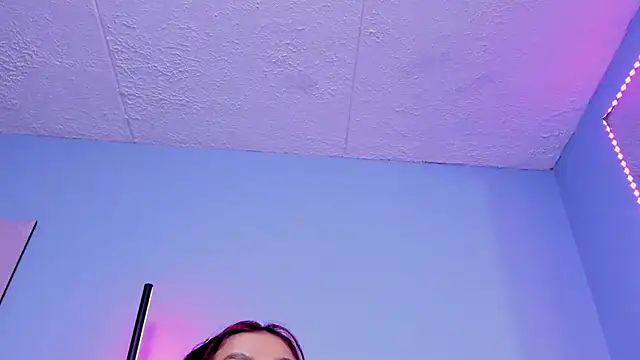 KathiaSaenz  online show from November 21, 2025, 4:22 am