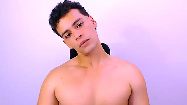 DominicBlazze online show from October 9, 2025, 7:34 pm