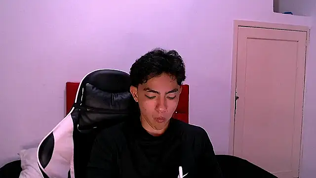 RomeoMillerr online show from November 22, 2025, 7:24 pm