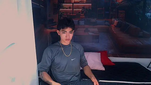 RomeoMillerr online show from December 2, 2025, 8:04 pm