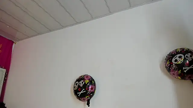 XaanderGrey online show from October 6, 2025, 7:22 pm