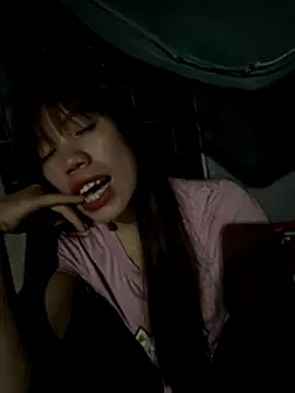 nhinhi-sexy online show from December 18, 2025, 2:45 pm