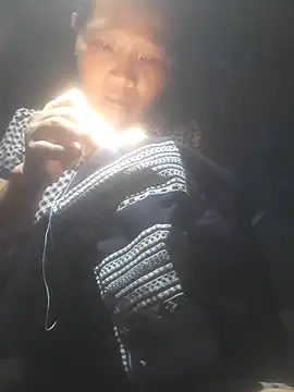 bree-zz online show from October 7, 2025, 4:09 am