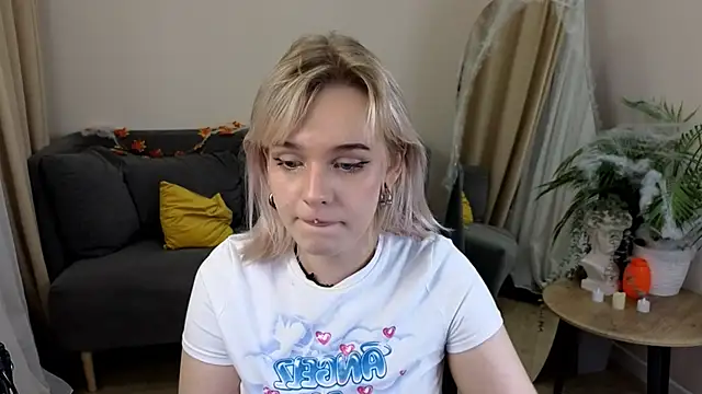 MayWins online show from October 29, 2025, 9:27 pm