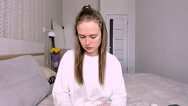 LilMary  online show from March 12, 2026, 7:25 am