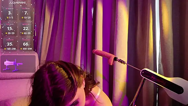 EvaaLane online show from October 7, 2025, 7:16 am