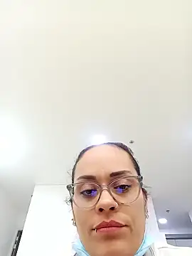 QueenBDSM online show from January 9, 2026, 10:33 pm
