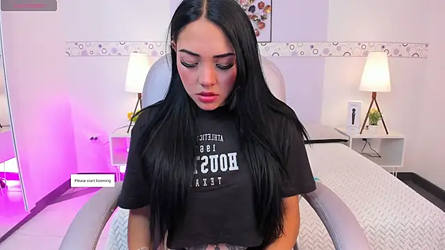 AndreaG  online show from November 20, 2025, 8:30 pm