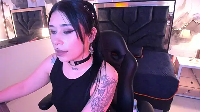 SusanVilla online show from March 16, 2026, 7:29 pm