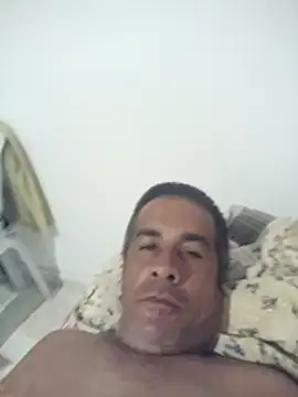 Snapshot of marcioazevedo chatting on March 4, 2026, 9:54 pm marcioazevedo online show from March 4, 2026, 9:54 pm