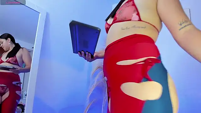 Snapshot of Luna__699 chatting on October 12, 2025, 6:40 pm Luna  699 online show from October 12, 2025, 6:40 pm