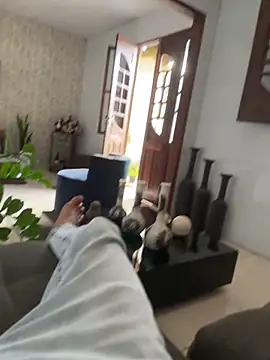 Snapshot of MCLZK chatting on November 14, 2025, 6:17 pm MCLZK online show from November 14, 2025, 6:17 pm