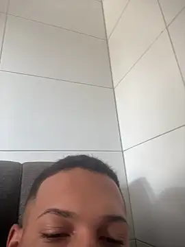 MCLZK online show from April 13, 2026, 5:40 pm