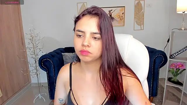 zharaa fox online show from October 25, 2025, 4:09 am