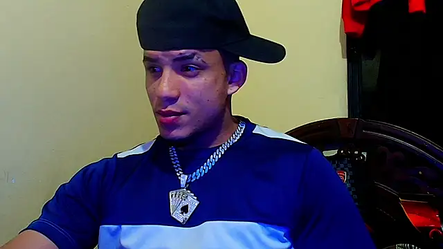 Snapshot of danni_scoot chatting on February 10, 2026, 8:07 am danni scoot online show from February 10, 2026, 8:07 am