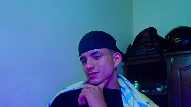 Snapshot of danni_scoot chatting on February 14, 2026, 5:15 am danni scoot online show from February 14, 2026, 5:15 am