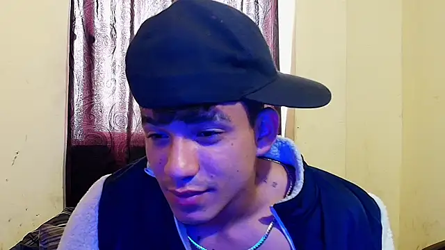 Snapshot of danni_scoot chatting on June 3, 2026, 6:24 pm danni scoot online show from June 3, 2026, 6:24 pm