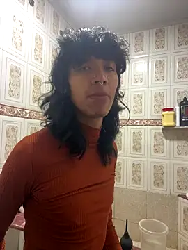 MadamLeRouge online show from October 28, 2025, 11:29 pm