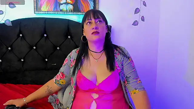 Sasha Smith4 online show from October 11, 2025, 8:18 pm