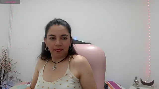Snapshot of astrolover_ chatting on October 16, 2025, 1:17 am astrolover online show from October 16, 2025, 1:17 am