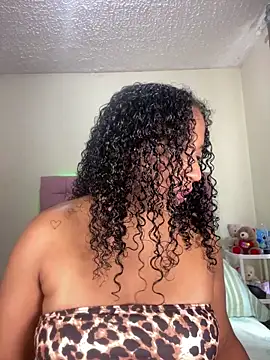 jesicamonroe44 online show from October 15, 2025, 2:50 pm