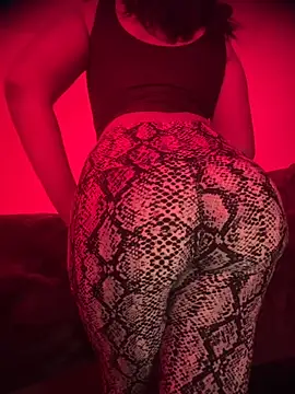 bellacagyal online show from November 11, 2025, 4:45 am