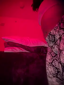 bellacagyal online show from December 20, 2025, 3:02 am