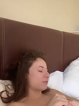 GoldenPussy1329 online show from March 14, 2026, 2:22 pm