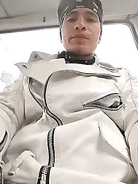 Angel 3-0 online show from October 22, 2025, 5:13 pm