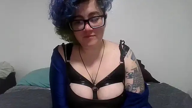 daniak90 online show from October 3, 2025, 8:33 am