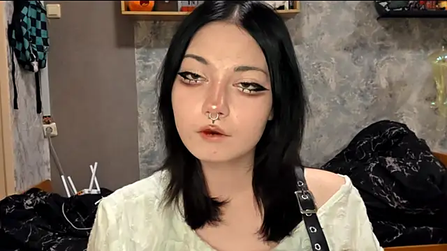 Beeping Creature online show from November 21, 2025, 5:00 pm