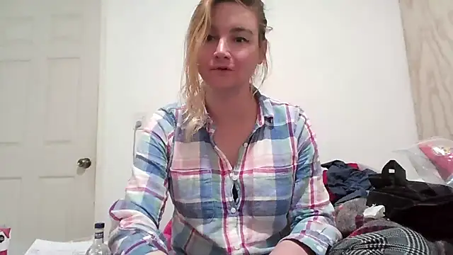 vagimosa online show from November 1, 2025, 4:14 am