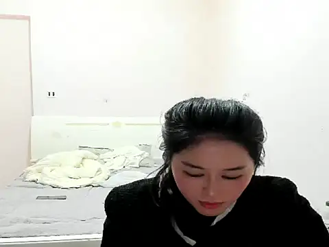 xx100403 online show from October 21, 2025, 12:28 pm