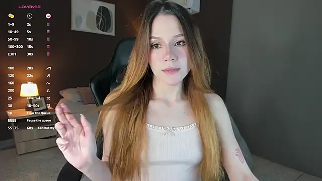 Snapshot of Alexandra-16 chatting on October 6, 2025, 10:07 pm Alexandra-16 online show from October 6, 2025, 10:07 pm