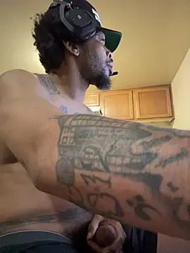 thefreakscomeoutatnight online show from April 24, 2026, 8:06 am