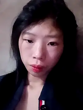 Snapshot of Khanhu_xx chatting on April 3, 2026, 12:41 am Khanhu xx online show from April 3, 2026, 12:41 am