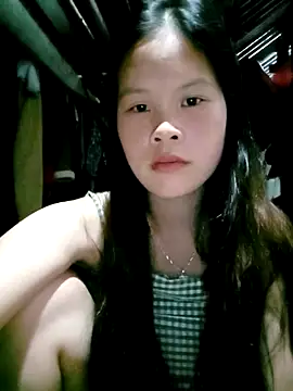 Snapshot of Tuelam_xx chatting on October 2, 2025, 7:59 am Tuelam xx online show from October 2, 2025, 7:59 am