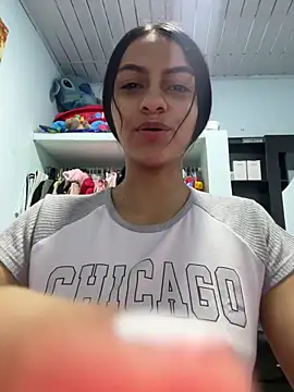 Snapshot of miluwatson chatting on February 7, 2026, 4:27 am miluwatson online show from February 7, 2026, 4:27 am